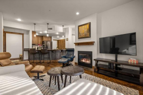Scenic Escape with Premium Amenities Close to Trails Dining and Slopes Whitefish